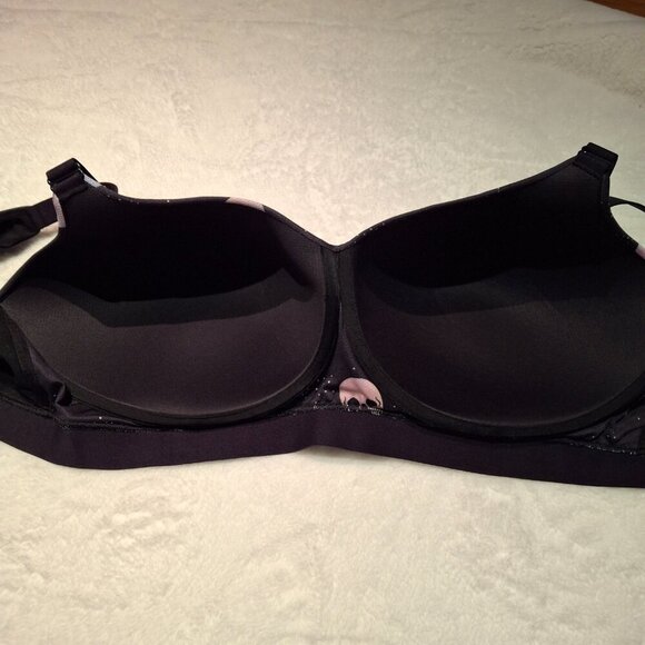 Torrid Active Skulls Sport Bra Sz 44DDD Lightly Padded Adjustable Straps Sports - Picture 10 of 16